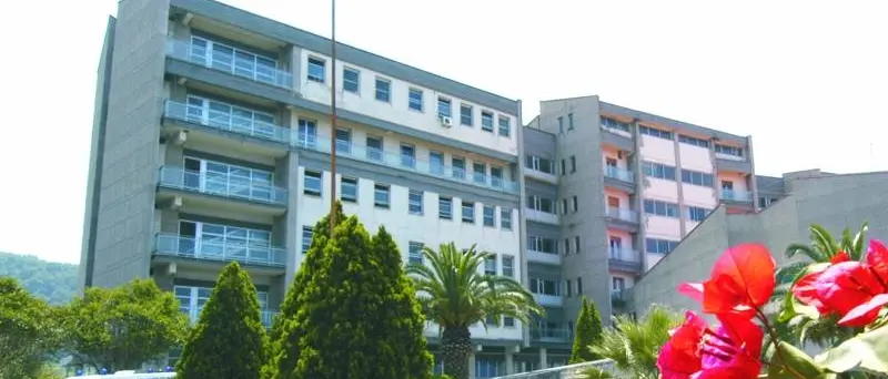 Tropea, dipendente dell’ufficio ticket aggredito a schiaffi e pugni