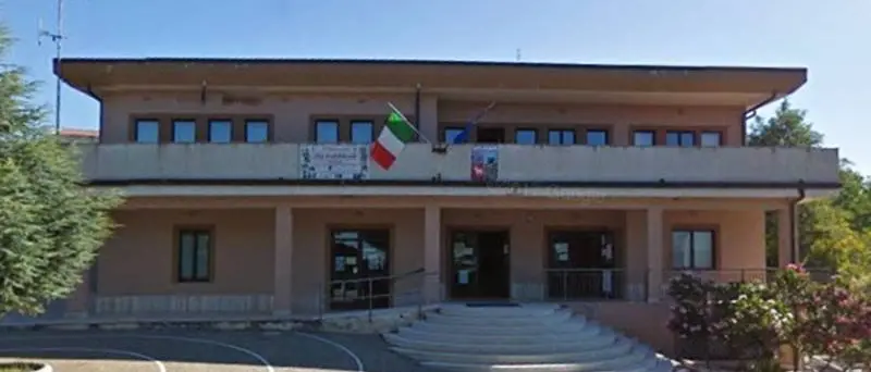 Comune di Filandari: “scossone” nella maggioranza, in quattro abbandonano il gruppo del sindaco