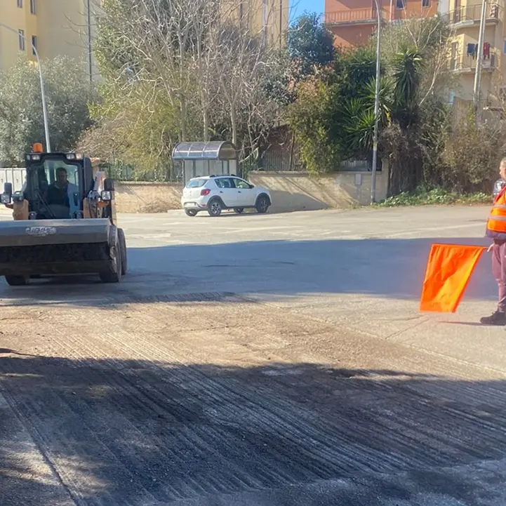 Buche a Vibo, iniziati i lavori per la bitumazione di alcune strade
