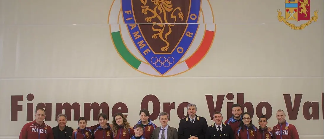 Vibo, il questore e il direttore della scuola agenti incontrano gli atleti della polizia