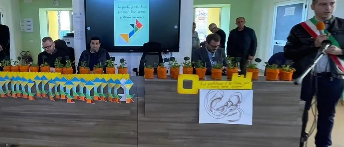 Filogaso dà il benvenuto ai nuovi nati con la consegna della \"chiave della gentilezza\"