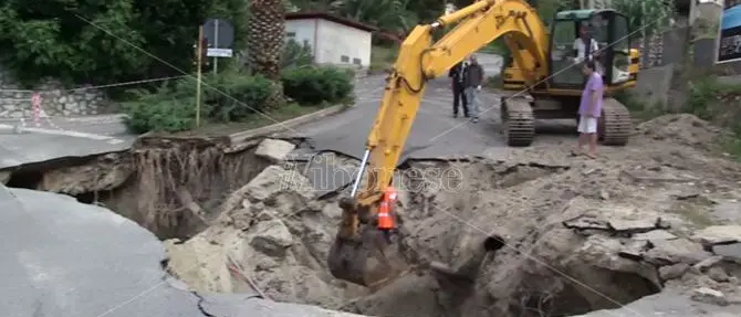 Tropea, a cinque anni dal collasso la voragine è ancora lì