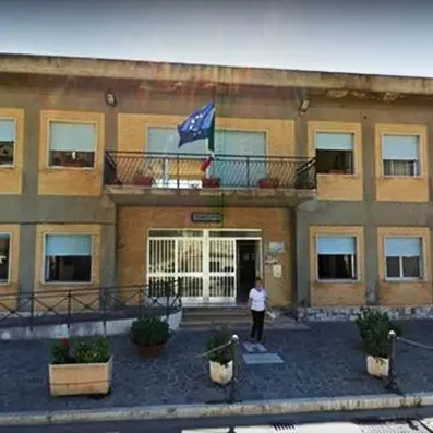 Briatico, scuola senz'acqua e riscaldamenti: genitori in Comune