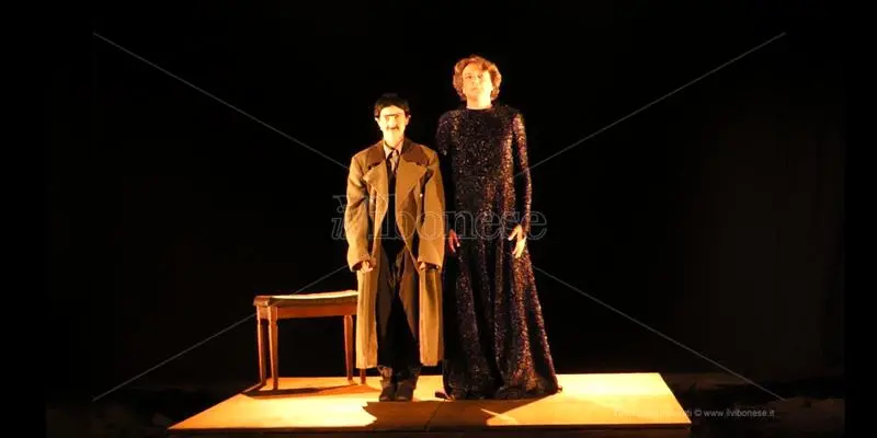 Tropea, Teatro d’amare porta sul palco un “Esilio” straordinario - Video
