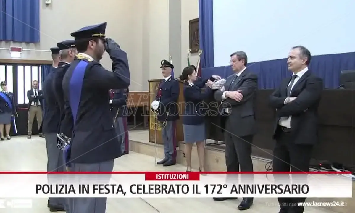 Festa della polizia a Vibo, il questore: «Faremo tanto per gli onesti di questa provincia» - Video