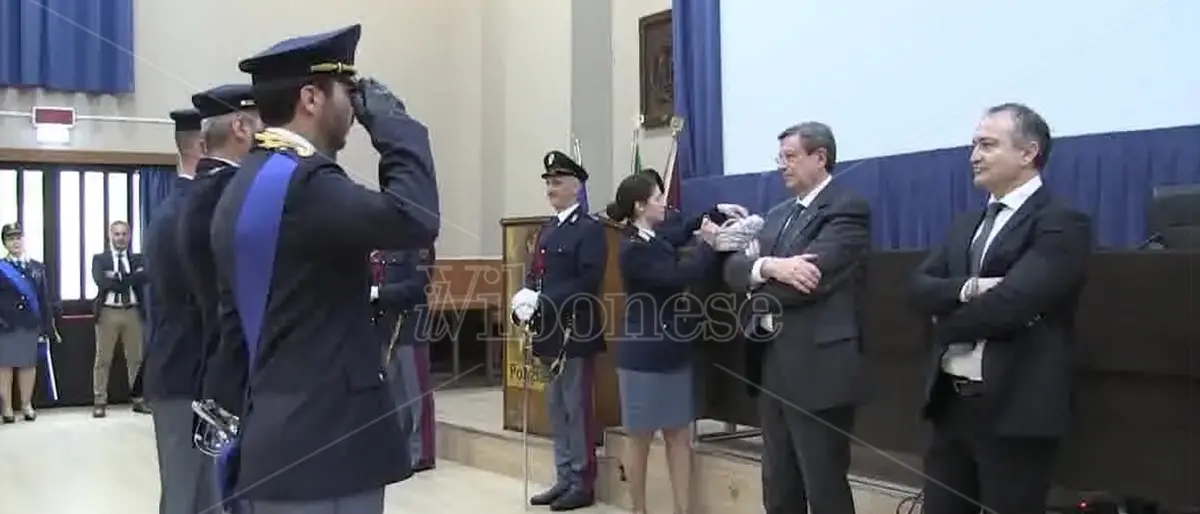 Festa della polizia a Vibo, il questore: «Faremo tanto per gli onesti di questa provincia» - Video