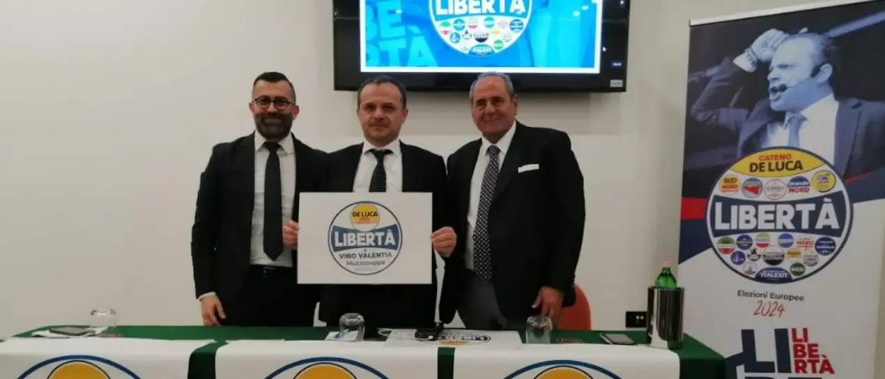 “Sud chiama Nord”, Cateno De Luca a Vibo per sostenere il candidato Muzzopappa