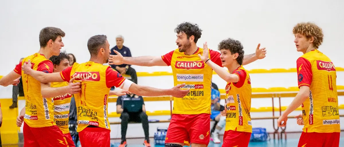 La Tonno Callipo Volley chiude con orgoglio davanti alla corazzata Reggio Calabria