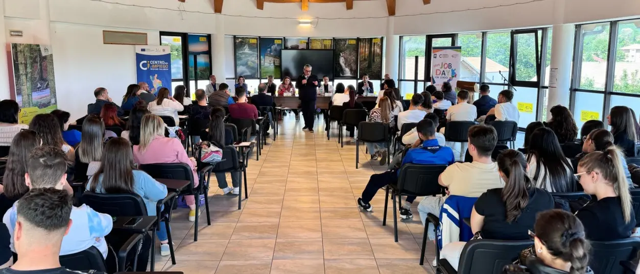 Dalla scuola al mondo del lavoro, a Serra San Bruno 80 ragazzi incontrano le imprese del territorio