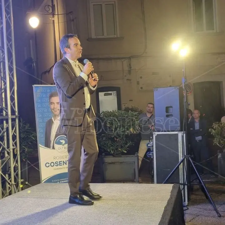 Occhiuto a Vibo per Cosentino annuncia l'intenzione di ricandidarsi alla Regione: «C'è ancora tanto da fare»