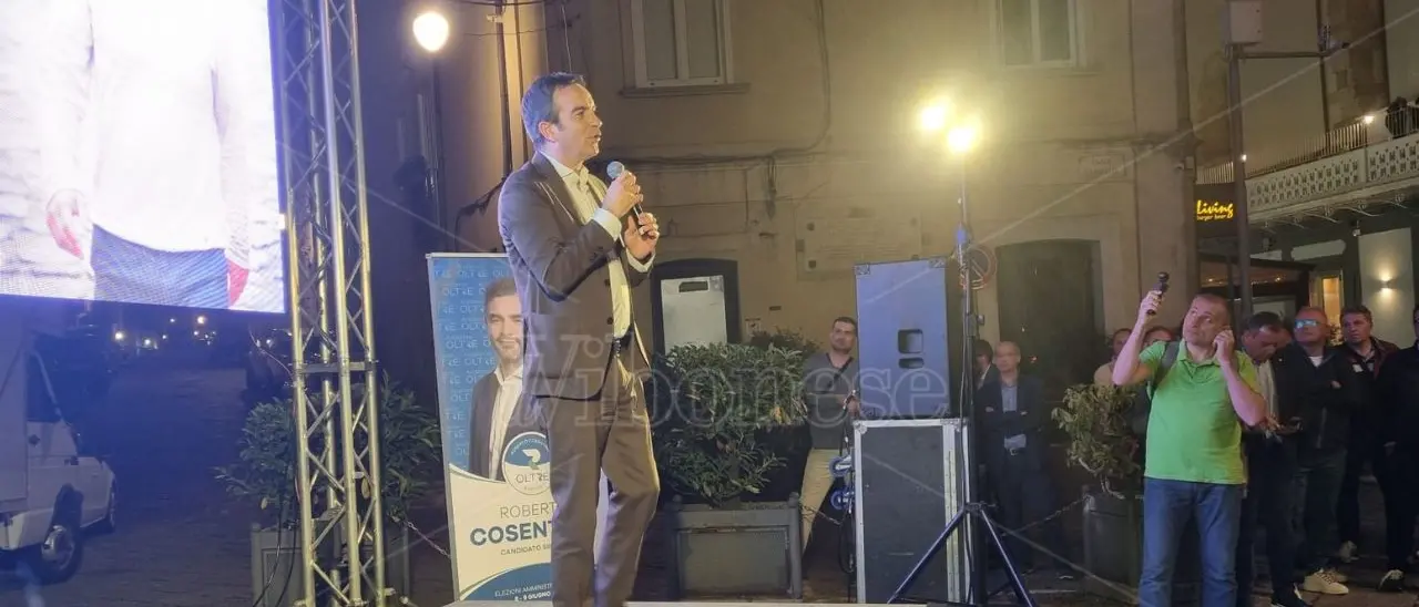 Occhiuto a Vibo per Cosentino annuncia l'intenzione di ricandidarsi alla Regione: «C'è ancora tanto da fare»