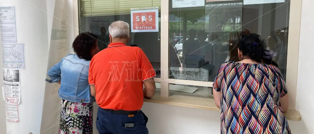 Vibo, nasce lo sportello gratuito “Sos liste d’attesa” per aiutare i pazienti ad accedere in tempo utile alle prestazioni sanitarie - Video