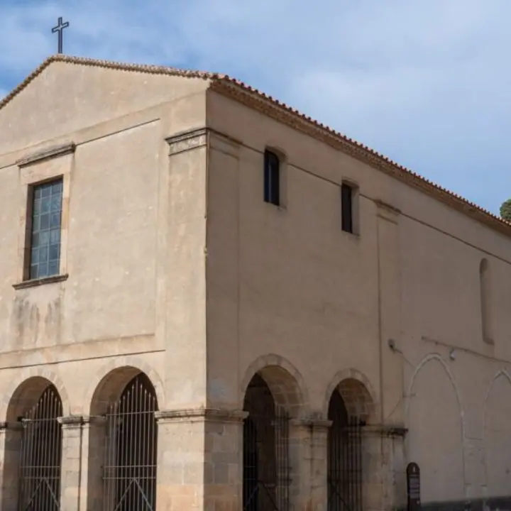Tropea, la storia della chiesa dell'Annunziata diventa un libro. Padre Carmelo Andreacchio omaggia così la cittadina che lo ha accolto