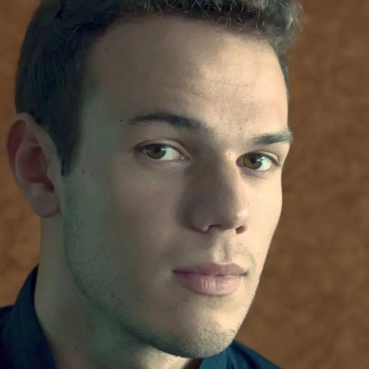 Tropea si appresta ad accogliere il talento del pluripremiato pianista Gabriele Strata in un recital all'ex monastero di Santa Chiara