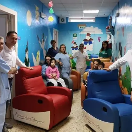 Ospedale Vibo: donate otto poltrone relax al reparto di Pediatria