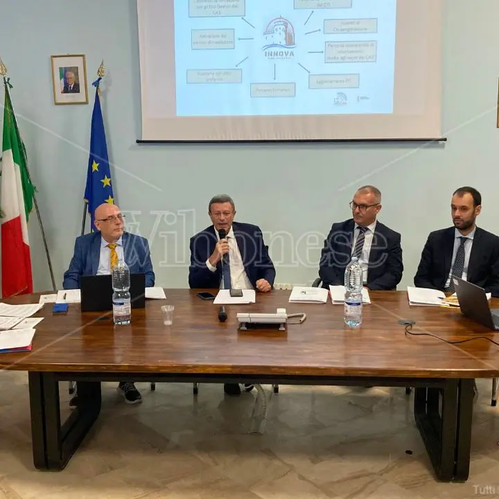 La Prefettura di Vibo Valentia potenzia l’accoglienza dei migranti con il progetto Innova: «Puntiamo a costruire una rete territoriale permanente» - VIDEO