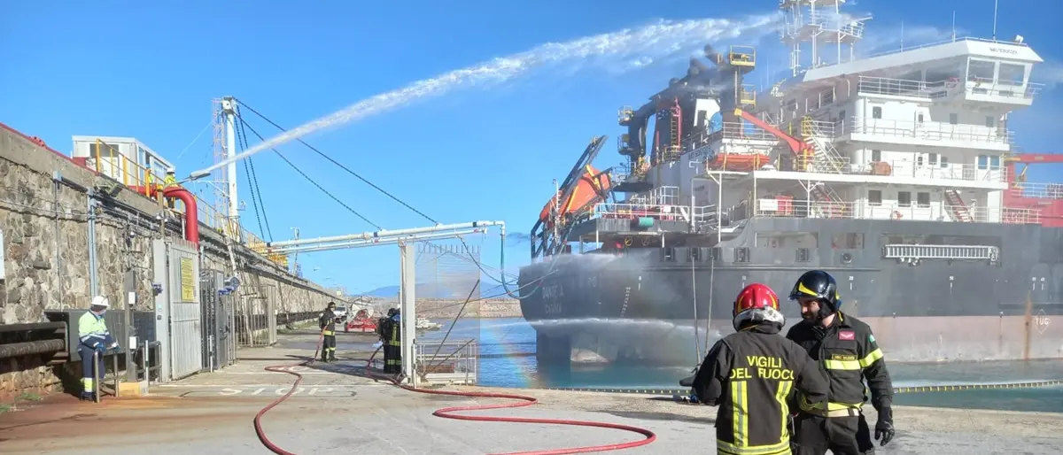 Al porto di Vibo Marina un'esercitazione antincendio e antinquinamento