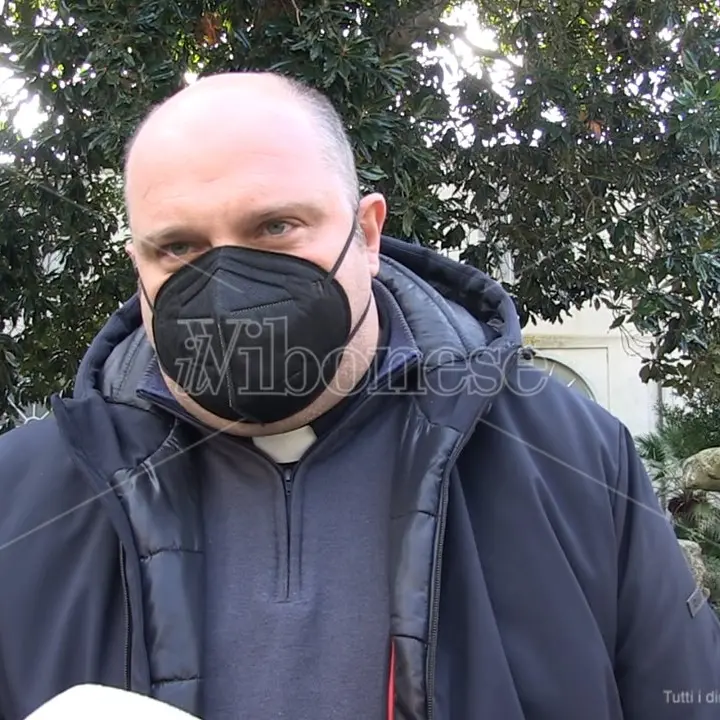 Dormitorio a Vibo, don Vattiata: «Perché il Comune non ci assegna un bene confiscato?» -Video