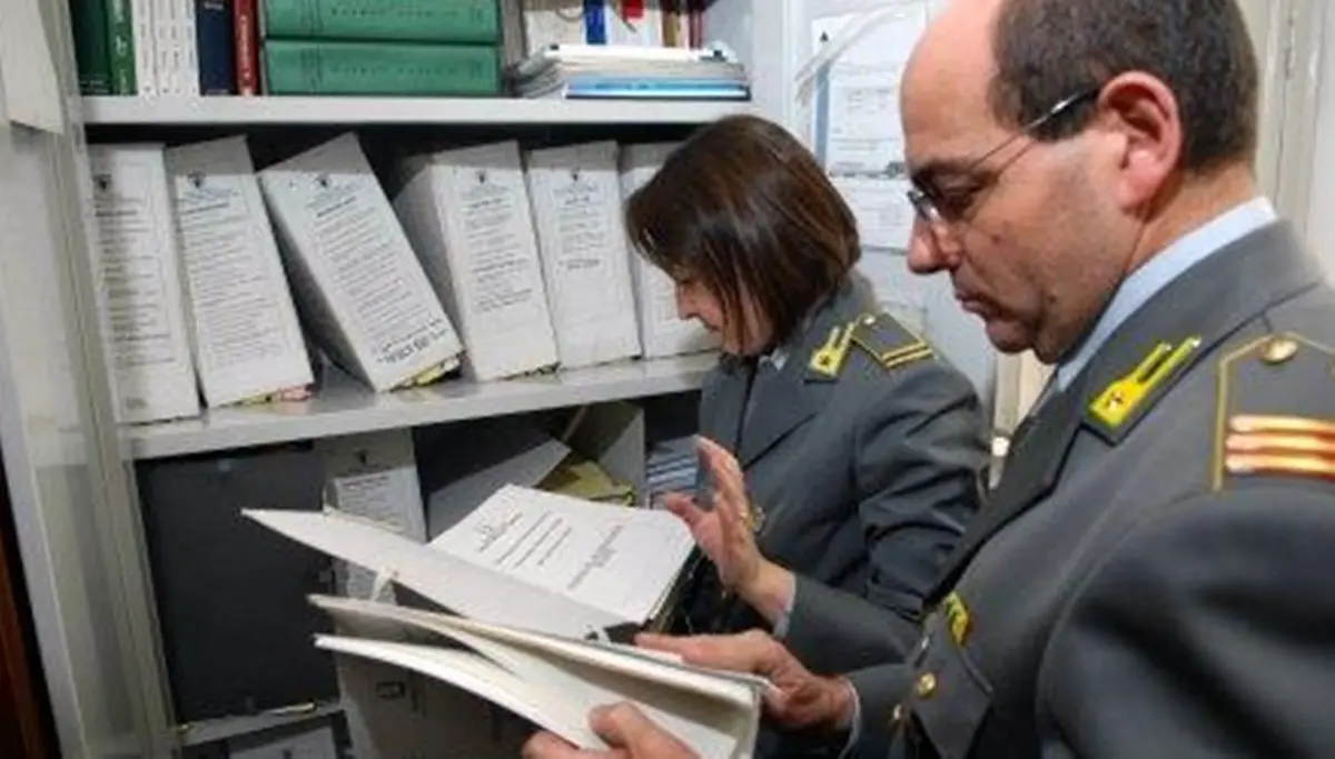 Maxi evasione fiscale a Reggio: 44 indagati tra imprenditori e professionisti - Nomi