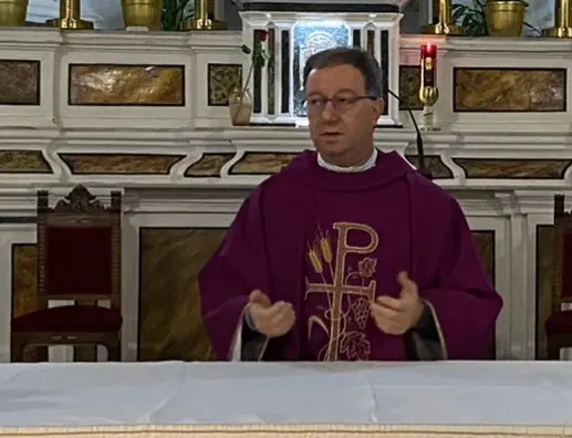 Natale a Vibo, don Varone invita a «non dimenticare gli ultimi, gli indifesi. Dev'essere la festa di tutti»