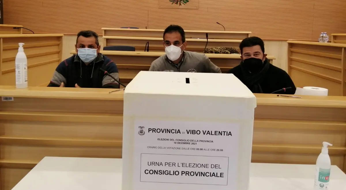 Elezioni provinciali a Vibo: Partito socialista e Pentastellati centrano l'obiettivo