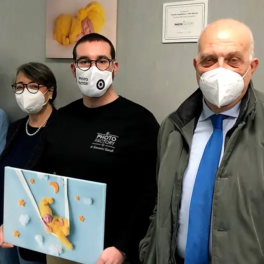 Ospedale di Vibo, donate 22 tele fotografiche per il reparto di Ginecologia
