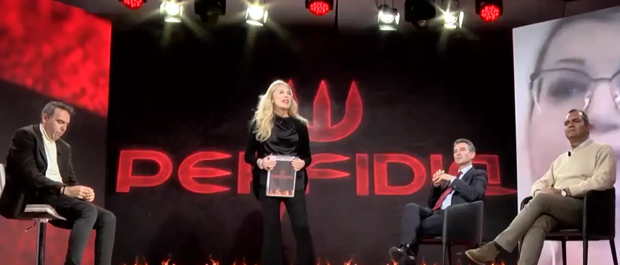 “Te piace o presepe?”, a Perfidia il ritorno di Luigi de Magistris -VIDEO