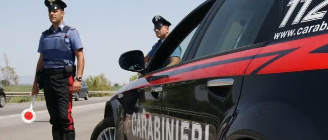 Tredici chili di marijuana in auto, quarantenne arrestato