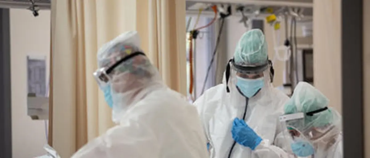 Casi Covid in lento calo, ancora sopra la soglia critica i dati delle terapie intensive in Calabria