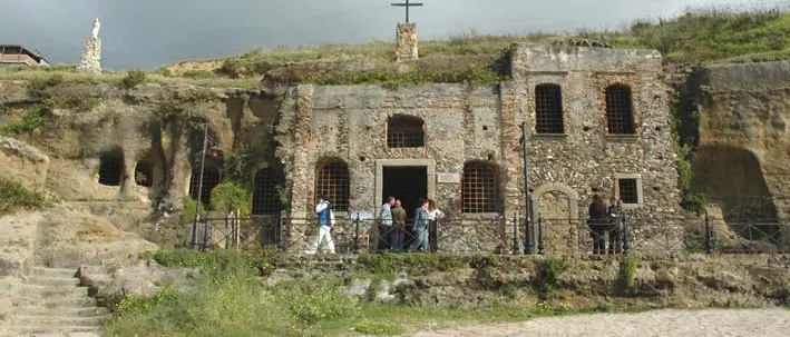 Turisti tedeschi sventano rapina a Pizzo, un arresto