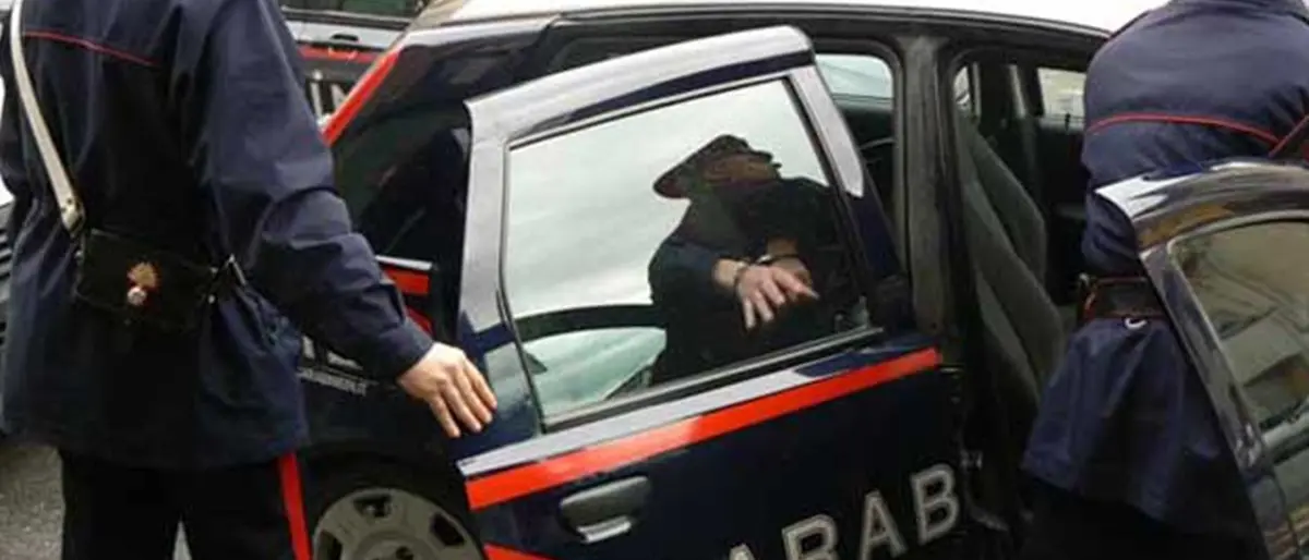 Tenta di uccidere il coinquilino, un arresto nel Crotonese