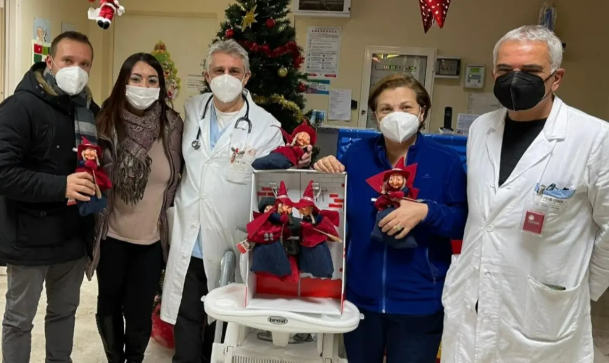 La Befana arriva allo Jazzolino, azienda di Maierato dona calze ai piccoli degenti