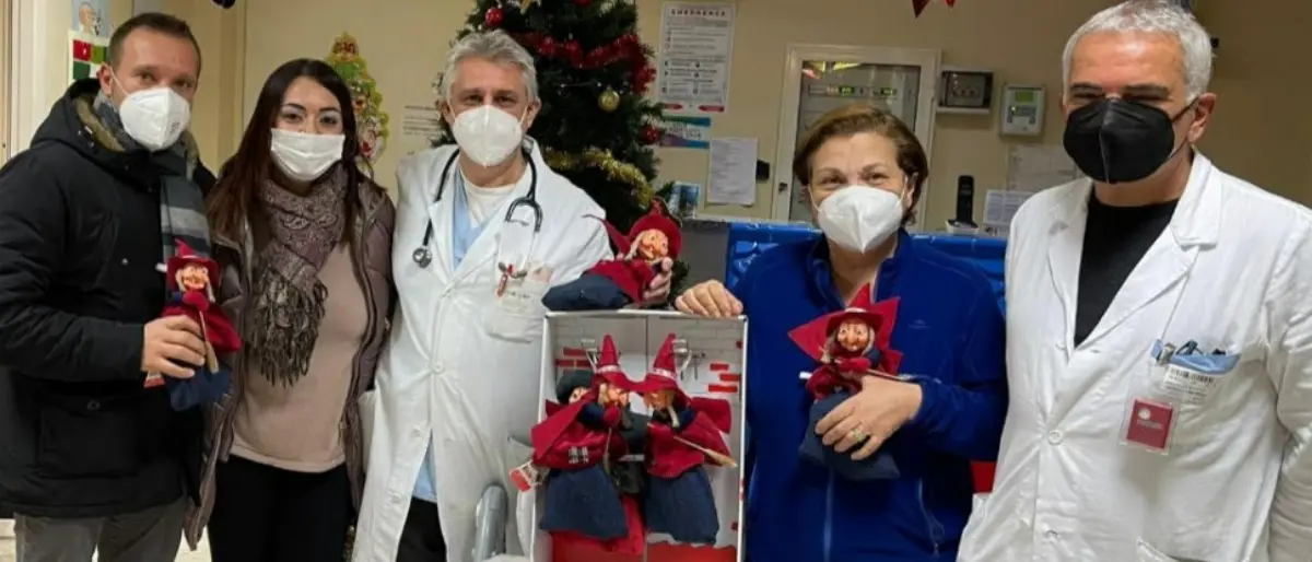 La Befana arriva allo Jazzolino, azienda di Maierato dona calze ai piccoli degenti