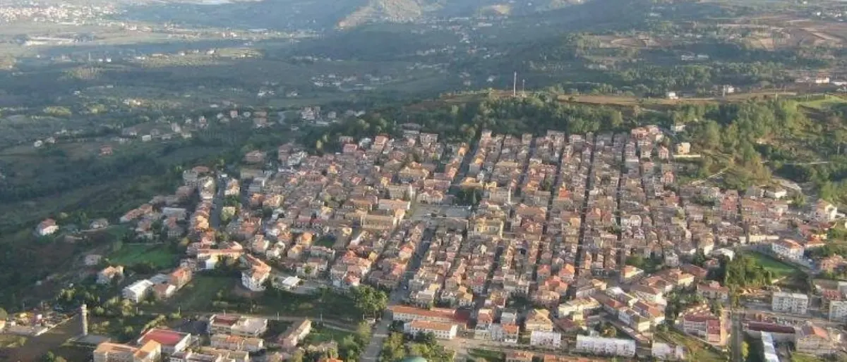 A Filadelfia il Comune mette «in sicurezza» piazze e vie del centro: lavori andati a bando