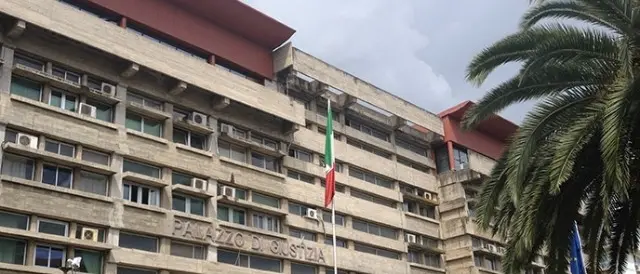 Studentessa vibonese tormentata dall’ex, arrestato giovane di Rende