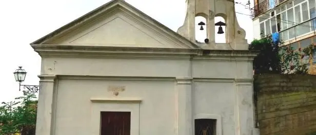 Liquami davanti alla Madonna dei poveri. L’Asp sollecita l’intervento del Comune