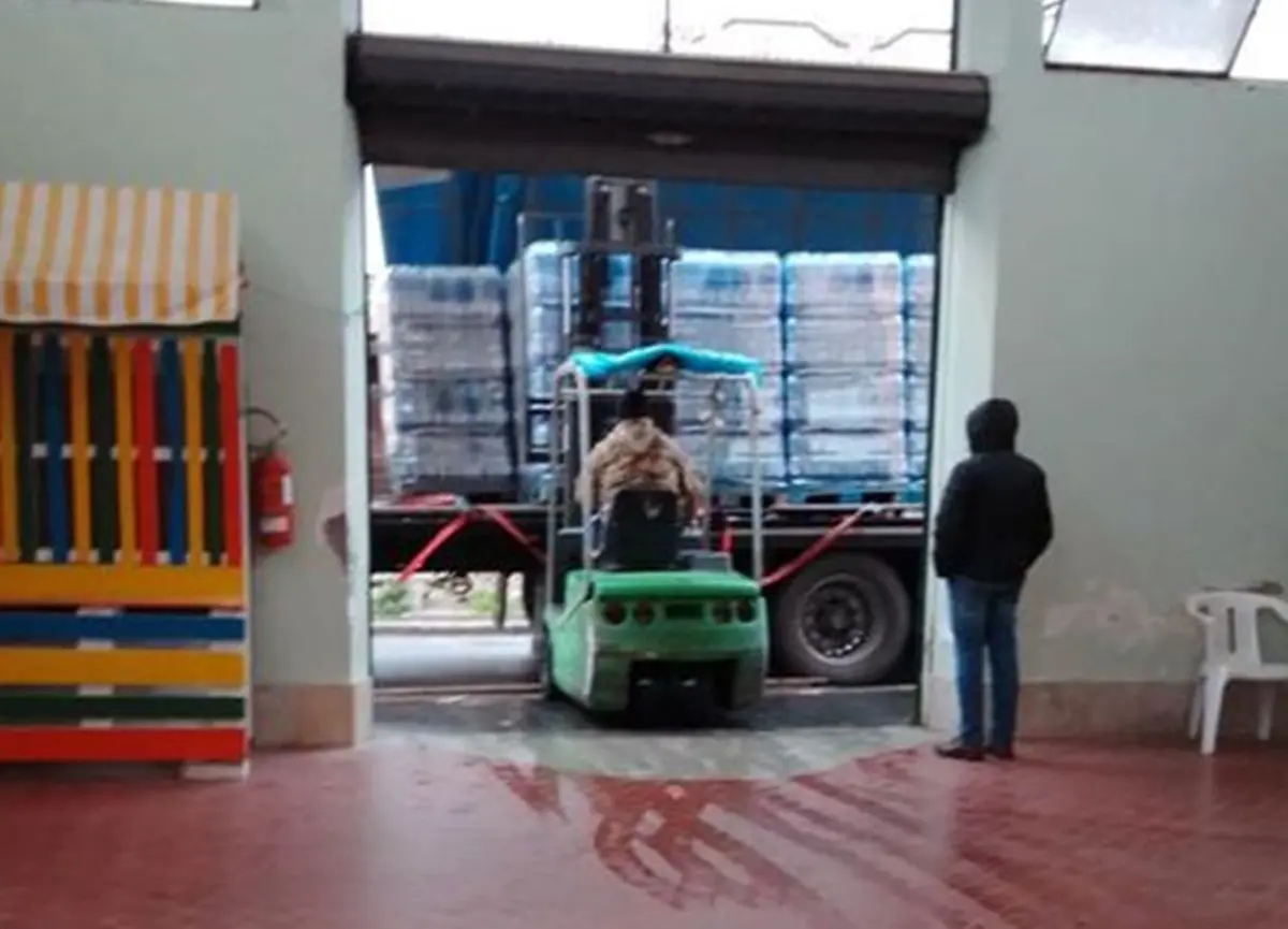 Emergenza idrica a Vibo, la Sorical “dona” acqua minerale ai cittadini