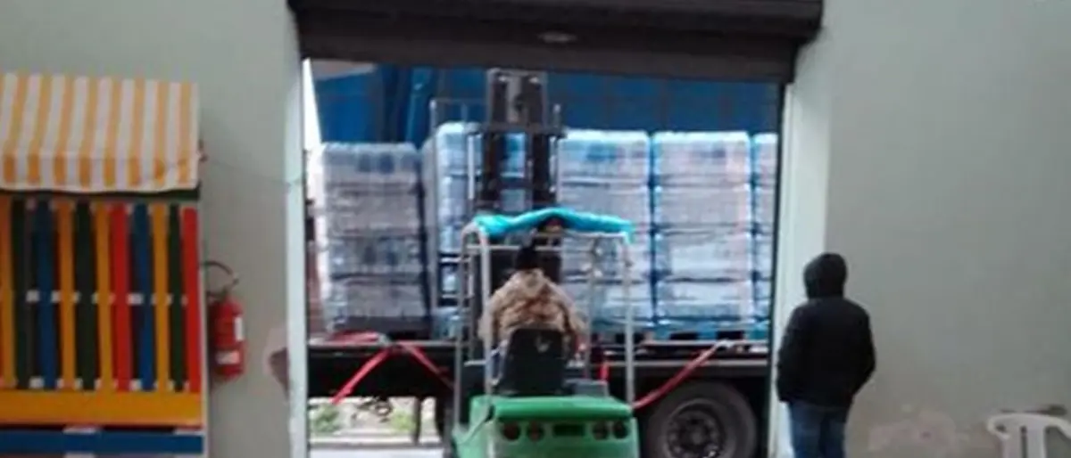 Emergenza idrica a Vibo, la Sorical “dona” acqua minerale ai cittadini