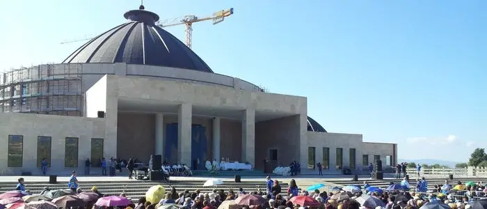 Raduno dei cenacoli di Natuzza, migliaia di pellegrini a Paravati