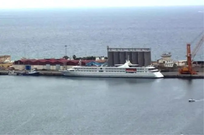 La proposta di Addesi: «Omaggiare gli ospiti francesi dopo i fatti di Parigi»