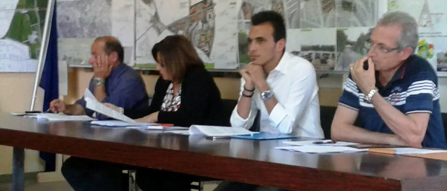 Ionadi, il servizio scuolabus nel mirino dell’opposizione