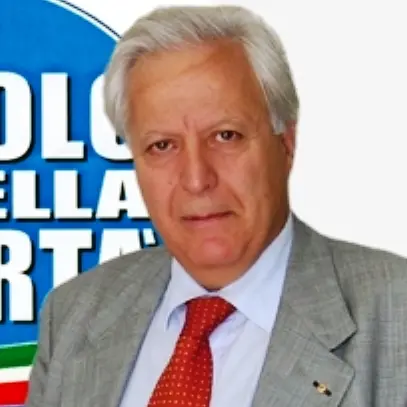 Forza Italia. Fuoco alle polveri, Grillo striglia Mangialavori