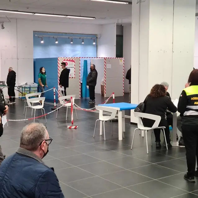 Vaccinazione anti-Covid agli allergici: l’Asp richiede specifica certificazione