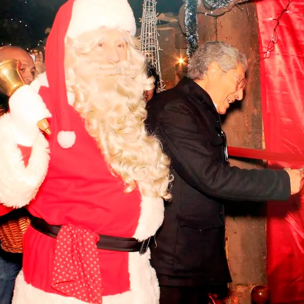 Babbo Natale abita a Vibo Marina, inaugurato il Villaggio con due km di luminarie