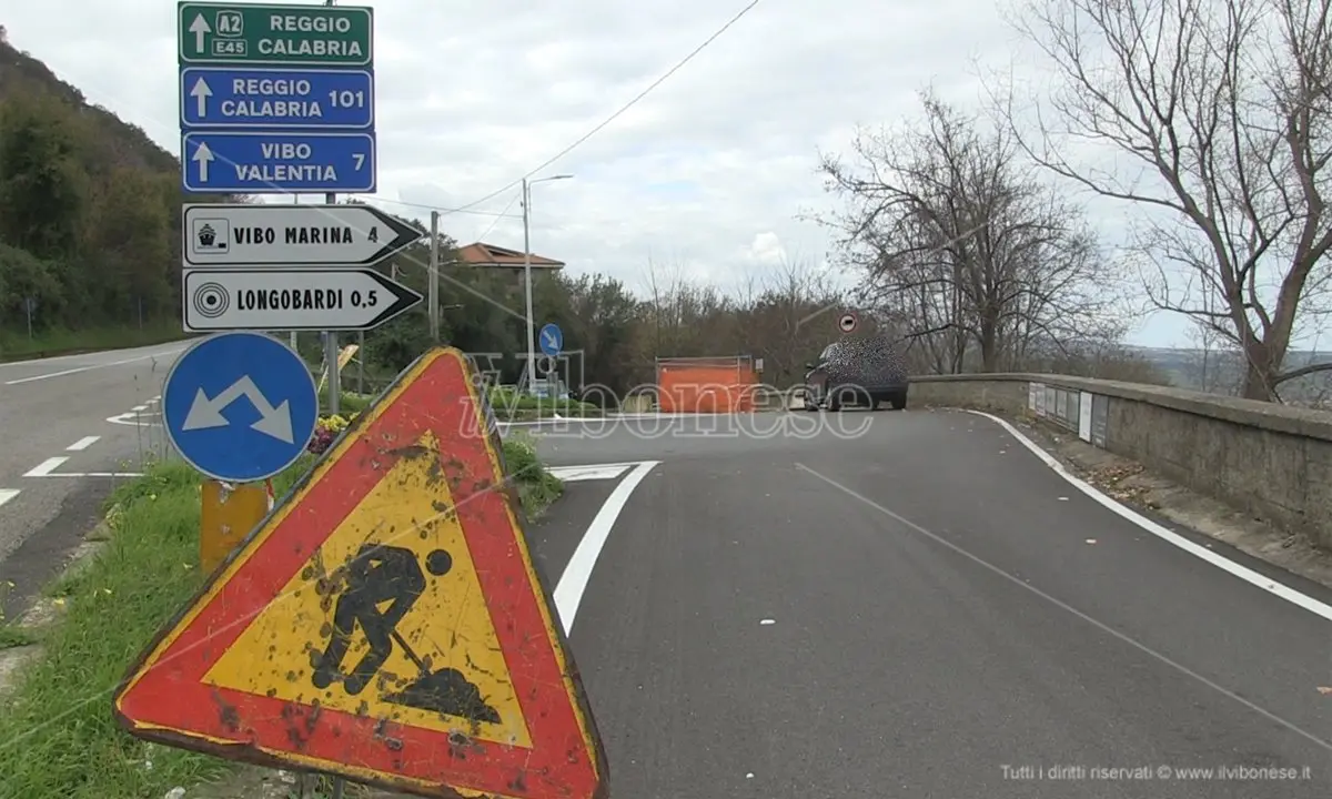 Vibo \"capitale\" del libro città ferma: l’elenco delle eterne incompiute che fiaccano la speranza - Video