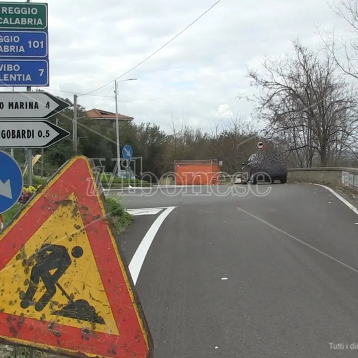 Vibo \"capitale\" del libro città ferma: l’elenco delle eterne incompiute che fiaccano la speranza - Video
