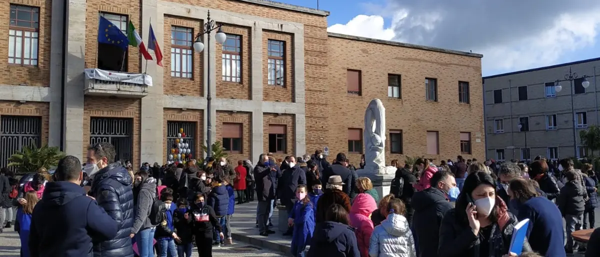 «Verifiche sulle scuole vibonesi dopo il terremoto di ieri»: l’appello del Comitato dei cittadini