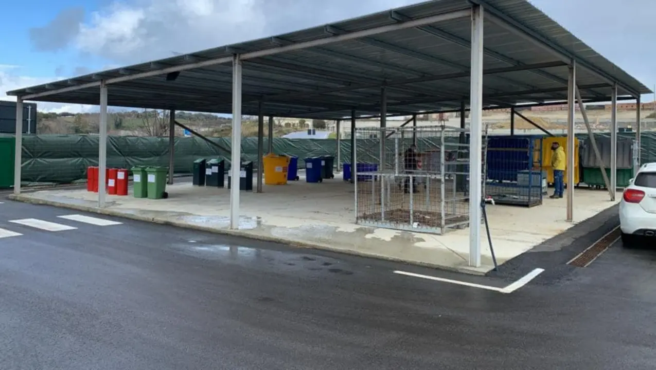 Rifiuti a Vibo, chiusi fino a lunedì i due centri di raccolta comunale