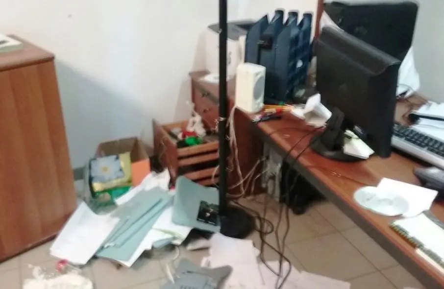 Ladri affamati alla Cof, dopo il “colpo” fanno razzia di bibite e snack