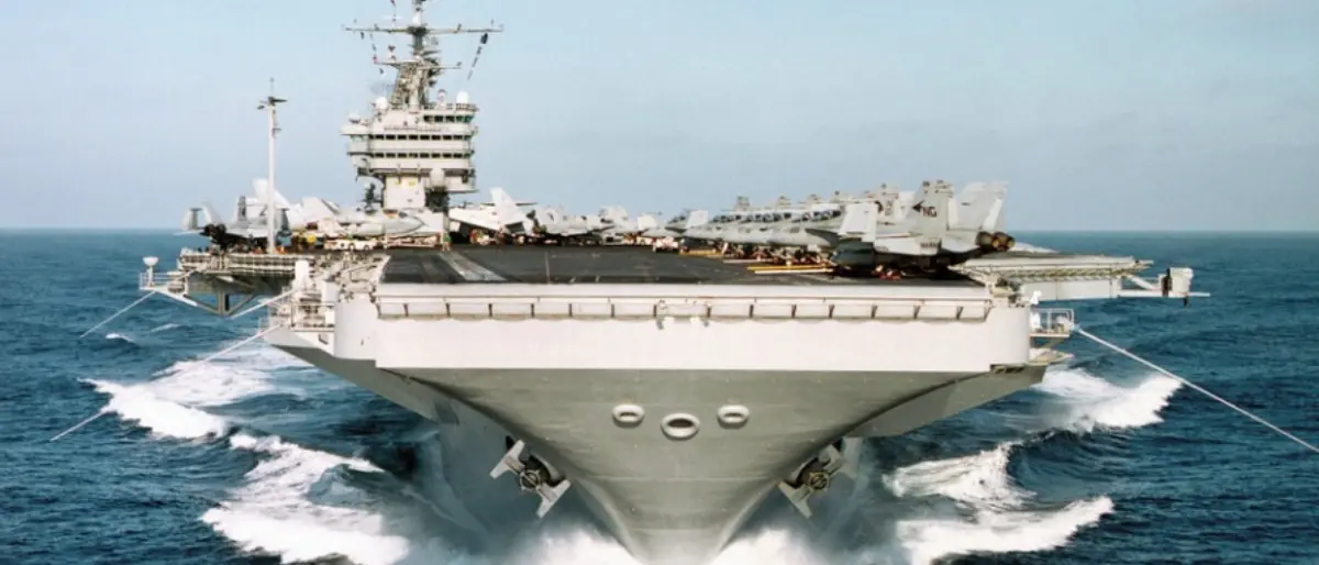 Flotta russa al largo di Sicilia e Calabria, la Nato monitora il transito